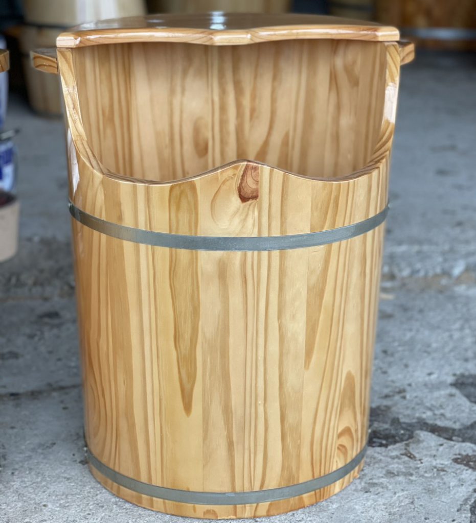thùng xông chân gỗ